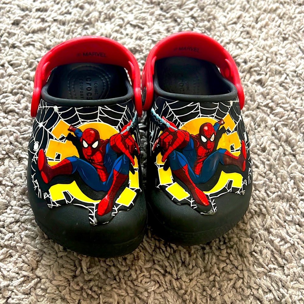Crocs spider-man light up